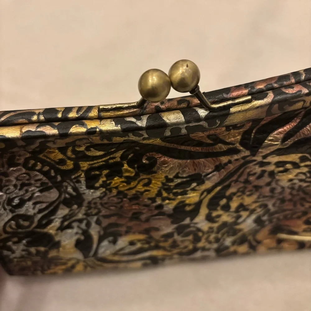 Charlie Lapson embossed brocade purse - Picture 6 of 11